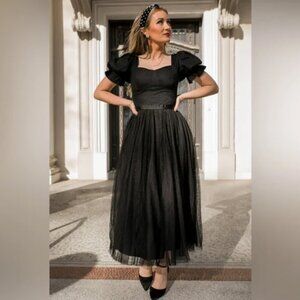 Ivy City Co Ballerina Midi Dress Black Puff Sleeve